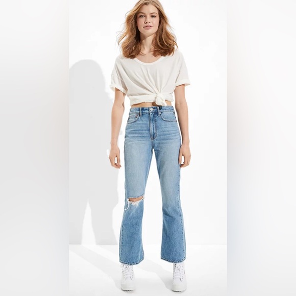 American Eagle Outfitters Denim - American Eagle - Ripped Highest Waist ‘90s Flare Jean - Size 8